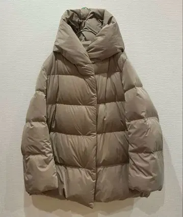 유니클로 파우더 필 다운/숏 기장 숏코트