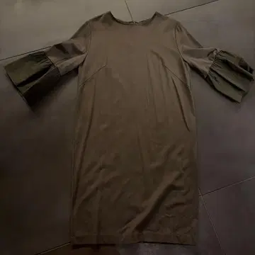 올리브 그린 플레어 슬리브 원피스 40