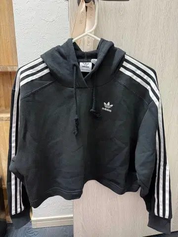 adidas 크롭 후드티 S
