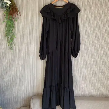 KOH.style 프릴 블랙 롱 원피스