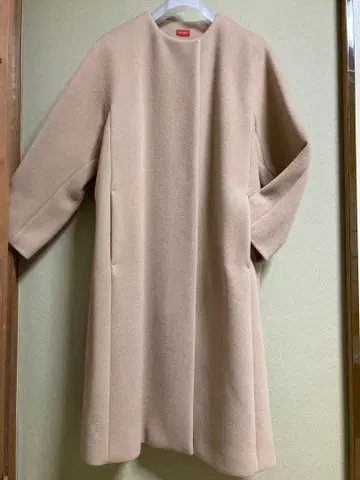 DES PRES 투모로우랜드 베이지 노카라 롱 코트