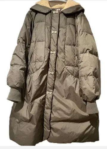 프랑슈리페 펄 리본 다운 코트