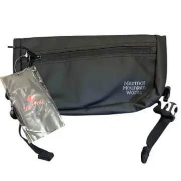 [미사용 새상품] Marmot 바디백 블랙