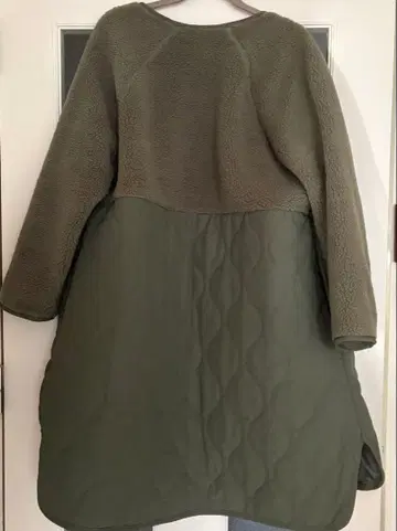 올리브 그린 퀼팅 자켓