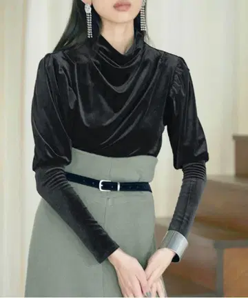 Ameri 오버 개더 슬리브 탑 블랙