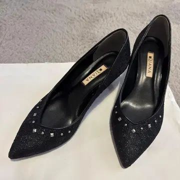 [ 새상품급 ] DIANA 블랙 스팽글 펌프스 24.5