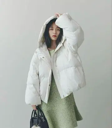 화이트 숏 후드 다운 NBB