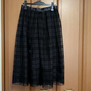 Pont Neuf 블랙 체크 무늬 플레어 스커트