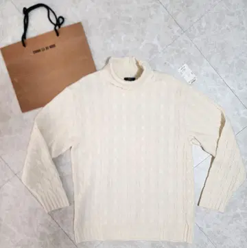 새상품 COMME CA ISM 울 하이넥 니트 스웨터 F 사이즈