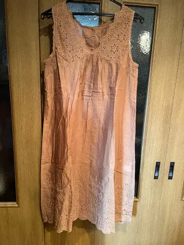 sm2 사만사 모스모스 레이스 자수 슬리브리스 무릎 기장 원피스