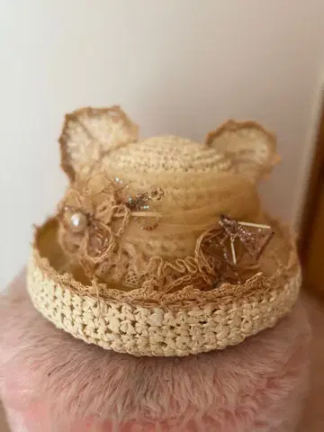 서클 튤 스트로우 햇 파피용