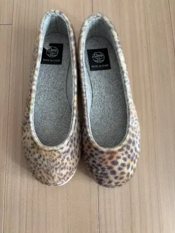 Cheer 레오파드 무늬 플랫슈즈