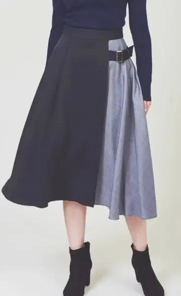 The Virgnia 랩 절개 플레어 스커트