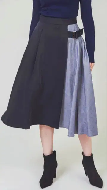 The Virgnia 랩 절개 플레어 스커트