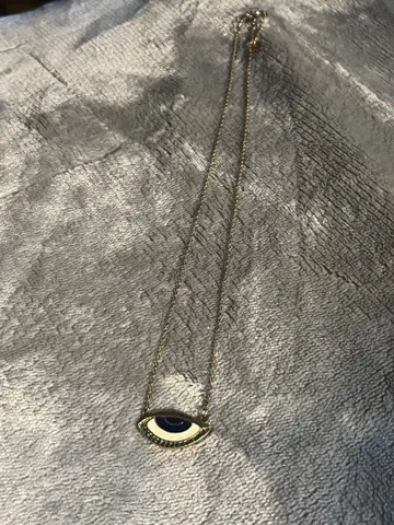 눈 모양 목걸이