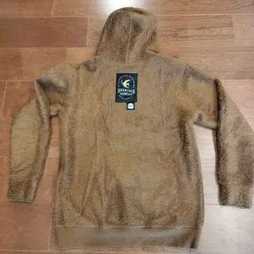 Yetina x MOUNTAIN MOUNTAIN