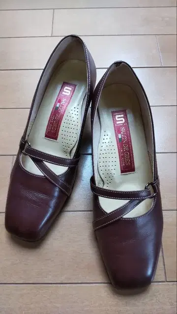 SALON DE GRES 사롱 드 그레이 핸드메이드 펌프스