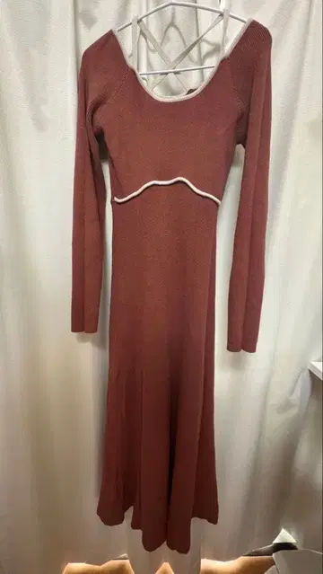 리젝시 테라코타 긴팔 니트 원피스 F 사이즈