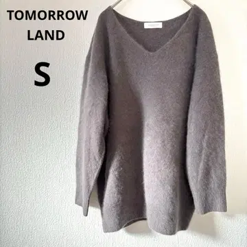 투모로우랜드 복슬복슬 울 니트 최근 모델 그레이 v넥 S