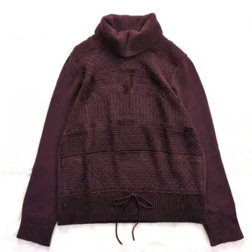 레리안 라메 터틀넥 니트