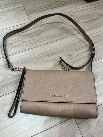 MICHAEL KORS 베이지 숄더백