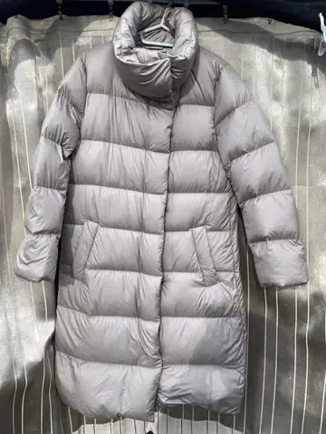 유니클로 라이트웨이트 다운 s 베이지 그레이지