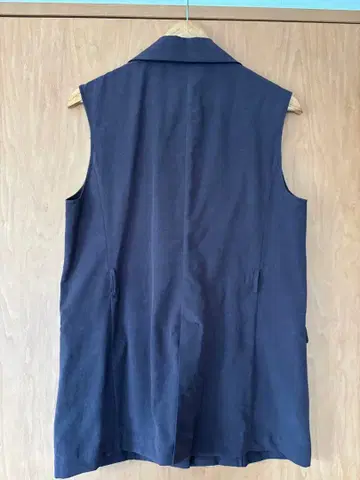 다크 네이비 테일러드 슬리브리스 베스트