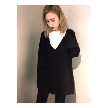 미사용 새상품 EMODA 딥 V 보이프렌드 미니 원피스 블랙