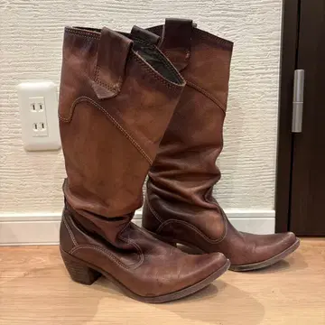 브라운 가죽 롱 부츠