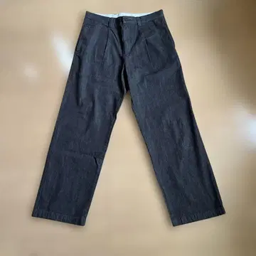 유니클로 C 턱 스트레이트 팬츠/데님