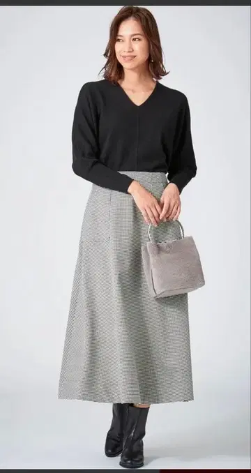 ICB 하운드투스 스커트 (블랙 체크 무늬)