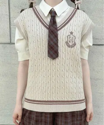 라인 사용 케이블 니트 베스트 ivory