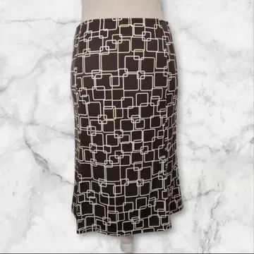 새상품급 리플렉트 일본제 기하학 패턴 플레어 스커트 M 브라운 계열