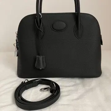 새상품급 천연 가죽 부가티 백 핸드백 2way 블랙 31cm