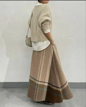 BEARDSLEY 빅 체크 플레어 스커트