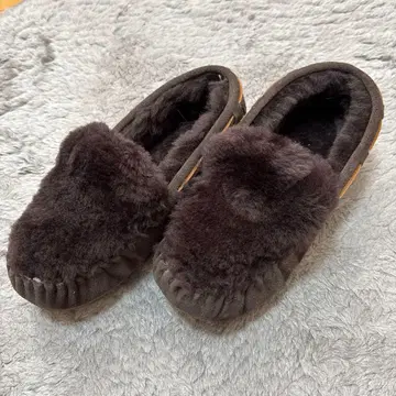 EMU Australia 다크 브라운 인조 모피 모카신