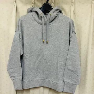 라이트 그레이 후드티