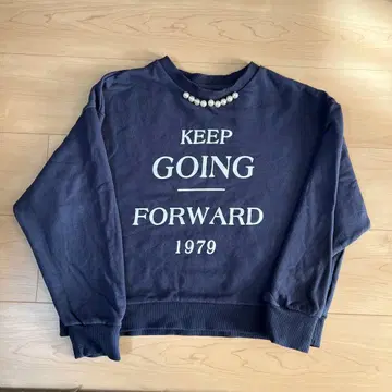 다크 블루 크루넥 트레이닝복 1979년 디자인