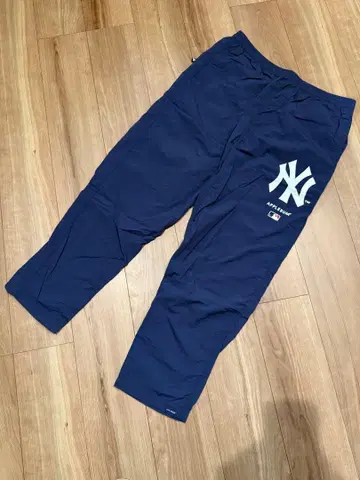 한정판 즉시 완판 applebum 양키스 나일론 팬츠 L 사이즈