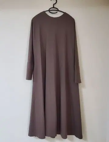 SWINSWING 스윈스윙 원피스 MARLENEDAM 마를렌담