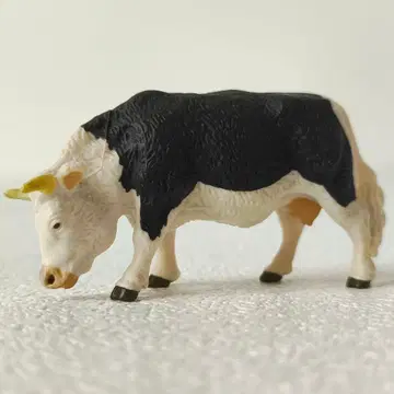 general research WIN A COW FREE ! 소 피규어