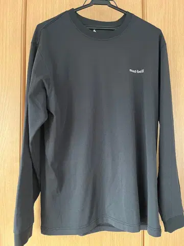 mont-bell 블랙 긴팔 티셔츠