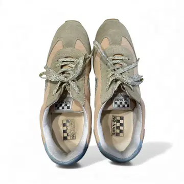 NO NAME (40) CITY RUN 베이지 골드 통굽