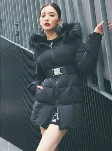 GYDA 후드 부착 블랙 다운 자켓