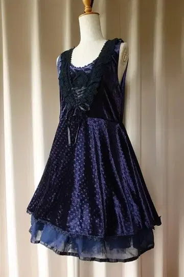 axes femme 벨벳 원피스 엑시즈팜