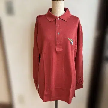 빨간색 긴팔 피케 셔츠 자수 로고 포함