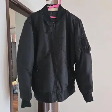 ALPHA INDUSTRIES 자수 디자인 자켓