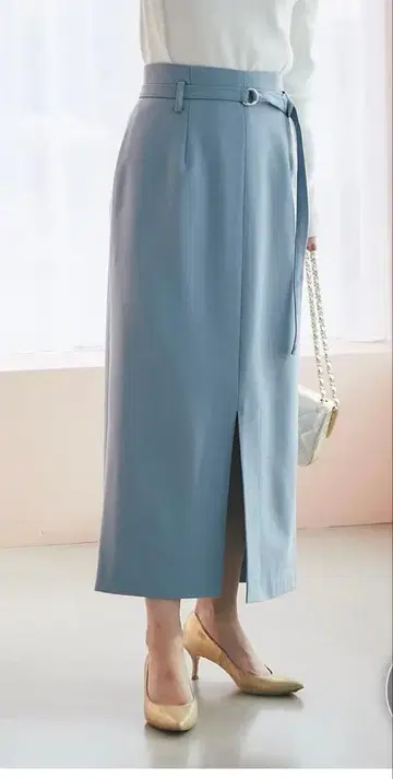 새상품급 러브스틱 모자 꽁지 실루엣 벨트 부착 써모테크 스커트