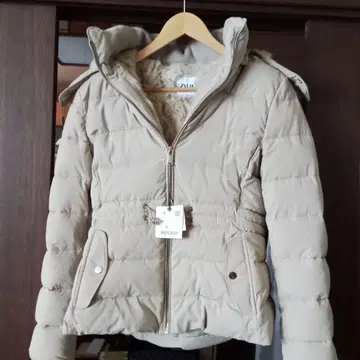 ZARA 아우터 다운 베이지 M 택 포함 시착만 한 상품 거의 새상품