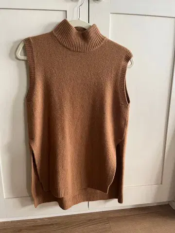 IENA 울 캐시미어 슬리브리스 스웨터